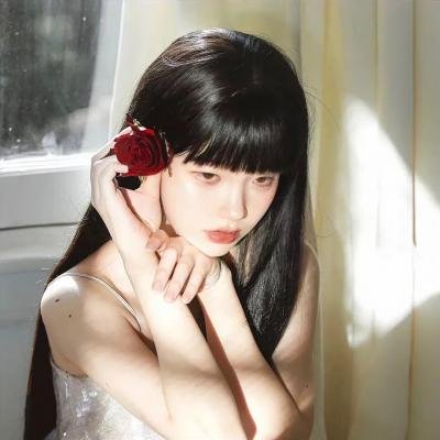 提剑映桃花